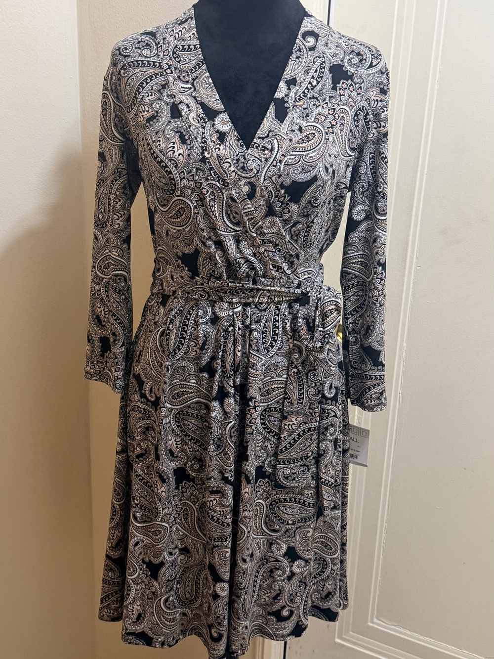 Liz Claiborne Black & White Paisley Print Faux Wrap Dress - Size S - NWT